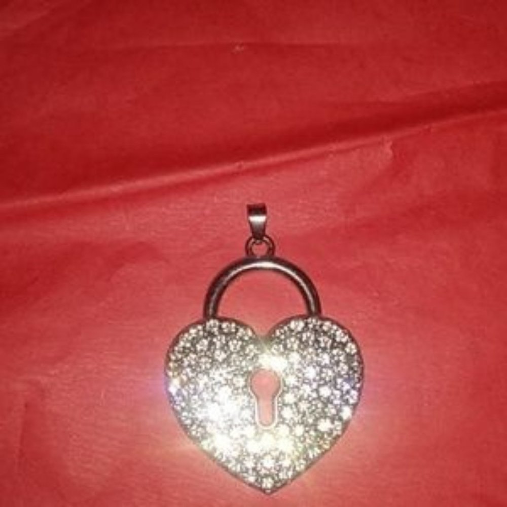 Rhinestone. Large  Heart Pendant. W/keyhole
